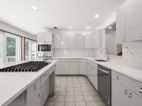 4th image of 7 Larch Rd