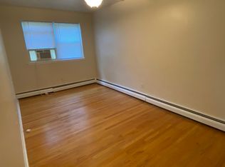 831 Garrett Ln, Springfield, PA 19064