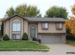 2928 N 155th Cir, Omaha, NE 68116