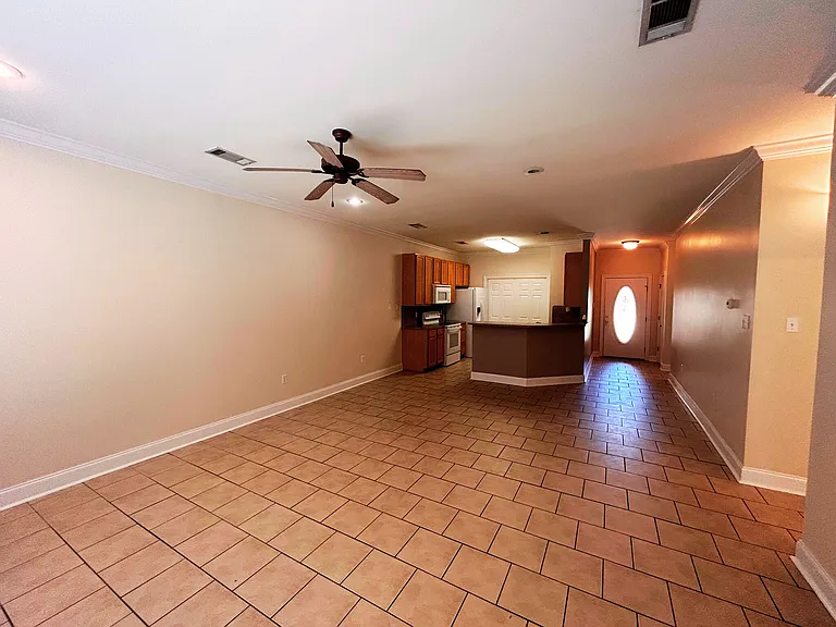 12342 Pineview Ln — Photo 7