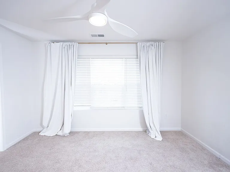 245 Hollyhock Dr — Photo 43