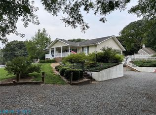 99 Laurel Hill Dr, Urbanna, VA 23175