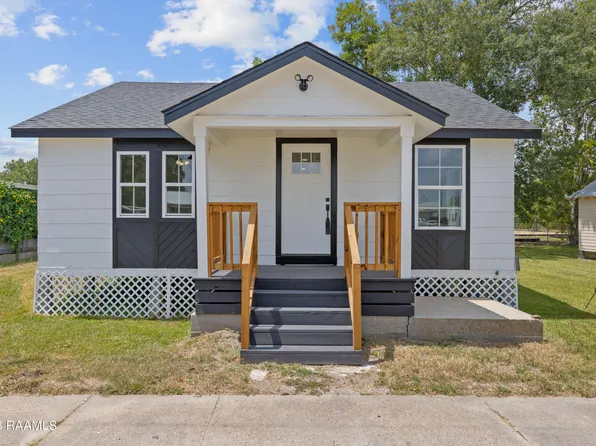 300 S Peach St, Erath, LA 70533