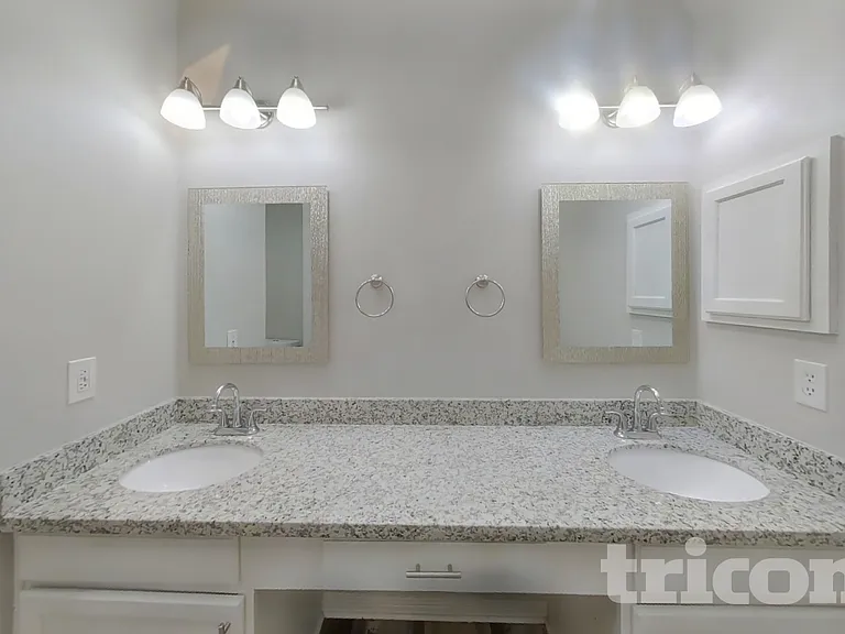 7114 River Garden Dr — Photo 8