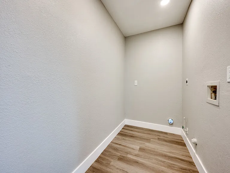 2238 Arroyo Ave — Photo 15