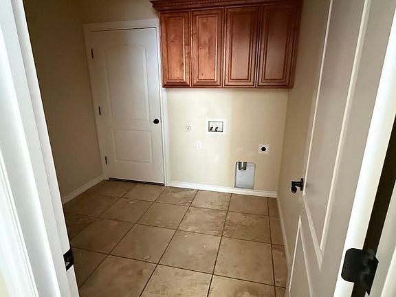 4th image of 1399 Belmont Blvd