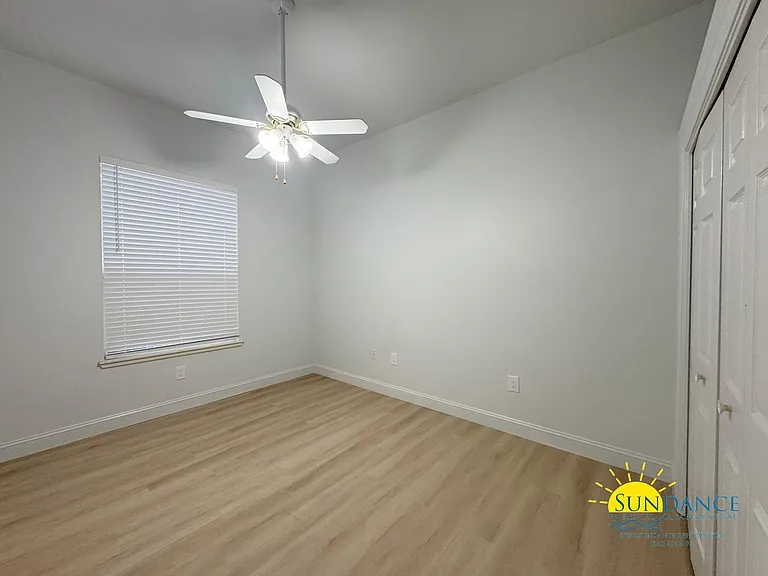 504 Fallin Waters Dr — Photo 22