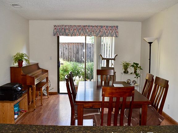 4th image of 20722 Garden Place Ct