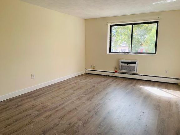 5th image of 245 Main St APT 32