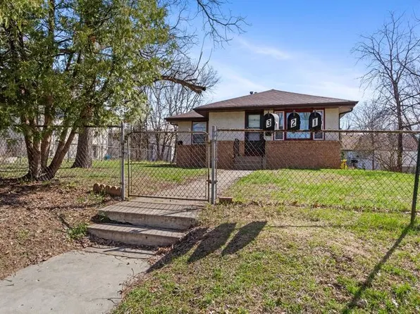 5347 4th St NE, Fridley, MN 55421