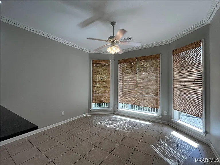 704 Emerald Dr — Photo 24