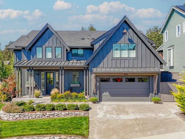 2104 Deerhill Ln, West Linn, OR 97068