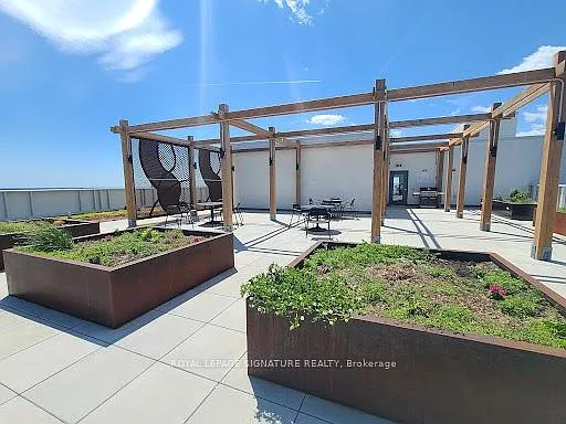 652 Princess St #508 — Photo 25