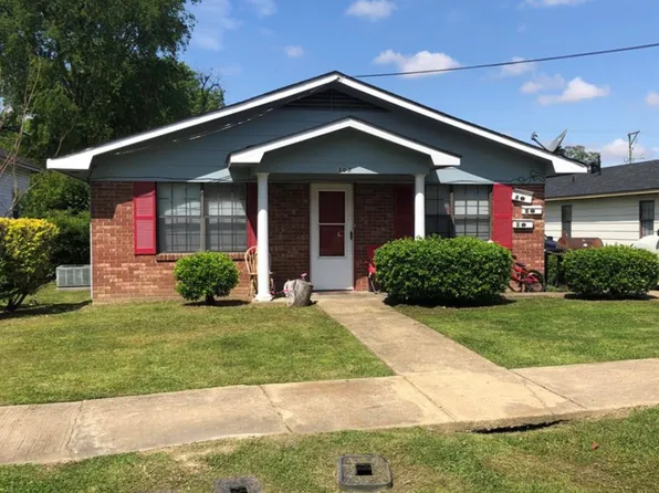 307 Church St, Belzoni, MS 39038