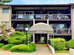 Narragansett Village, Warwick, RI 02888