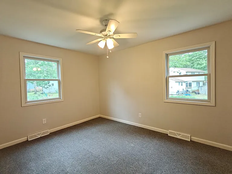 252 Terry Ln — Photo 15