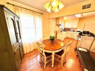 10819 Dunaway Dr, Dallas, TX