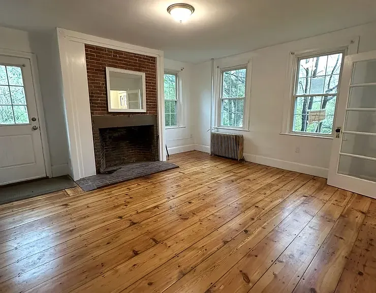 131 West Rd — Photo 4