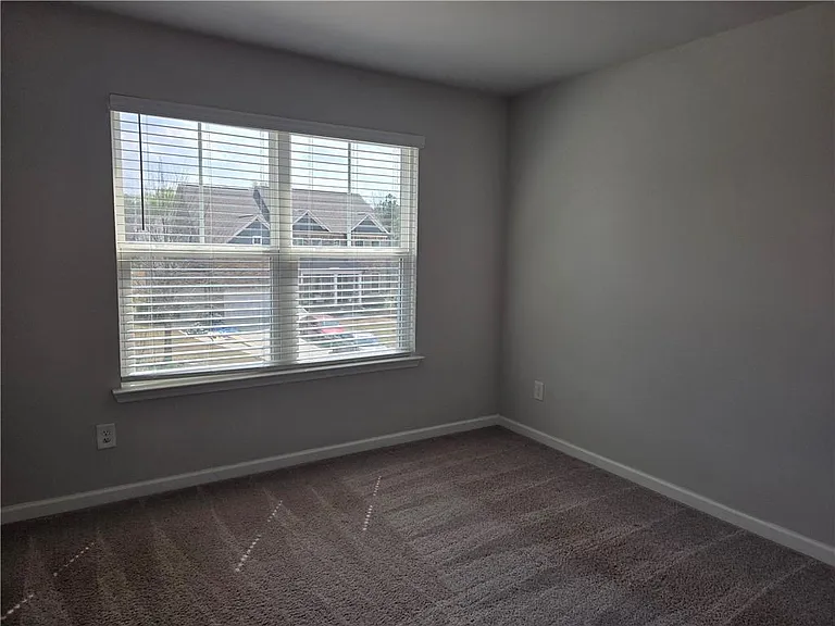 76 Honeydew Ln — Photo 13