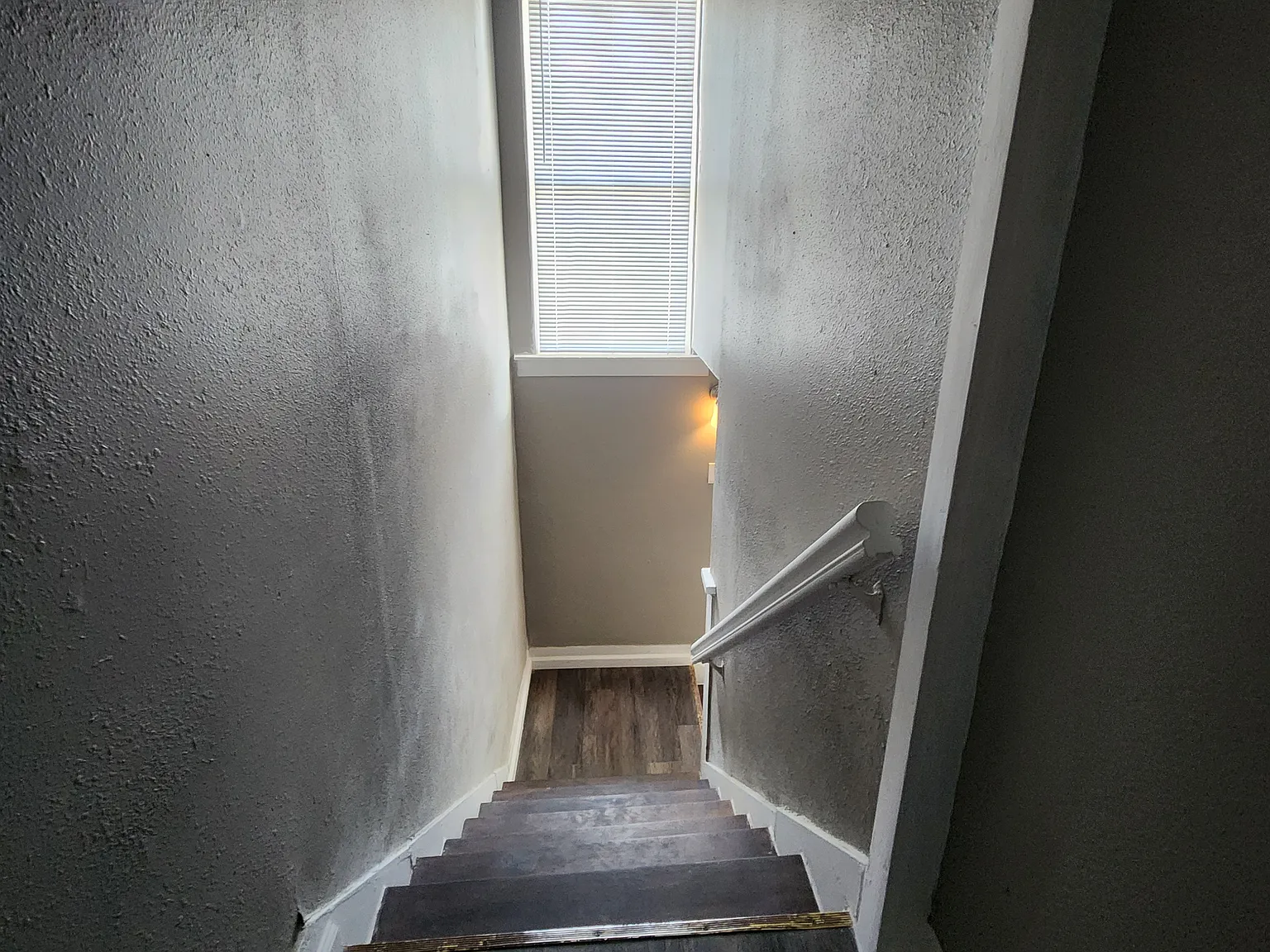 1 bed, 900 sqft, $1,010 — Photo 4