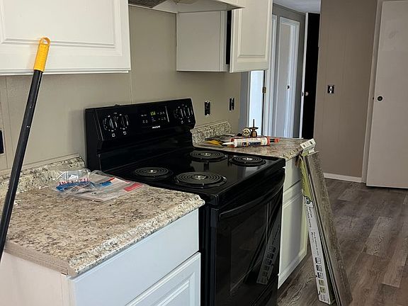5th image of 352 W 1 N