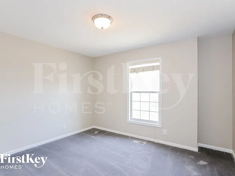 9014 N Hull Ave — Photo 9
