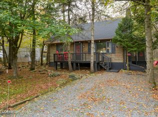 9066 Idlewild Dr, Tobyhanna, PA