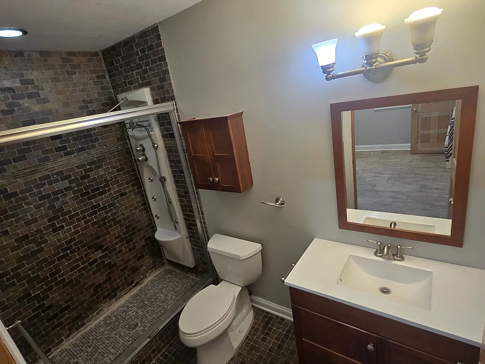 2nd Bathroom