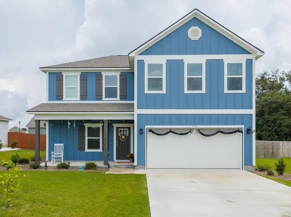 3105 Darbyshire Cir, Hahira, GA 31632