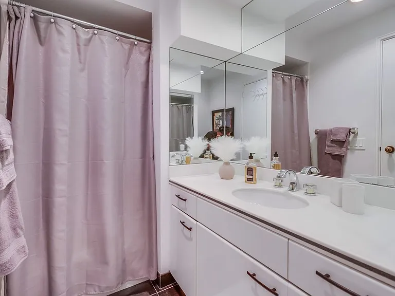 100 Harbor Dr #504 — Photo 32