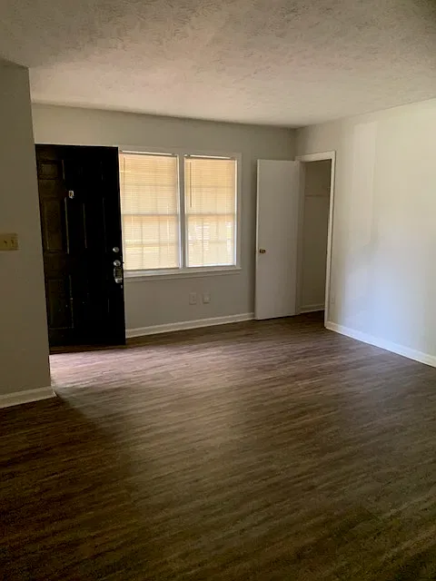 2 bed, 931 sqft, $1,250 — Photo 2