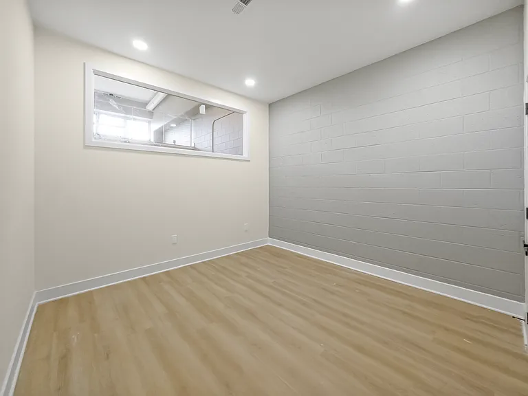 Industrial Arts Loft Building — Photo 26