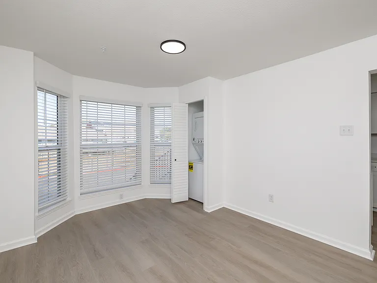 C2 Floorplan - 3BR, 2BA - 1,395SF C2 Floorplan - 3BR, 2BA - 1,395SF
