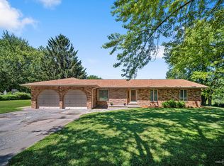 8S604 John St, Big Rock, IL 60511
