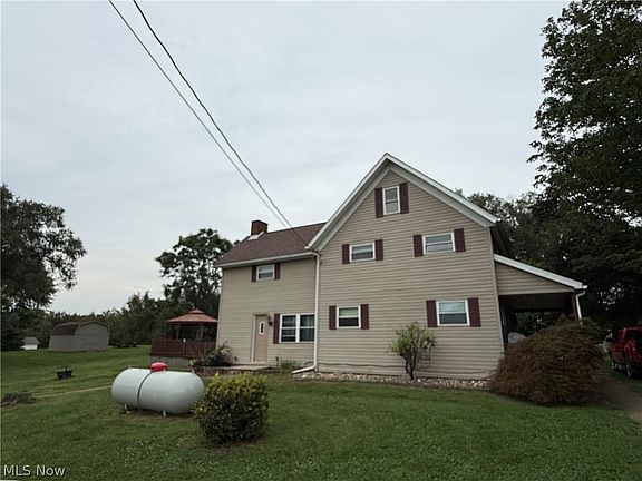 3rd image of 59229 Claysville Rd