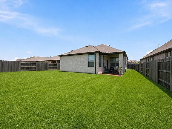 4th image of 13025 Ocean Breeze Ln