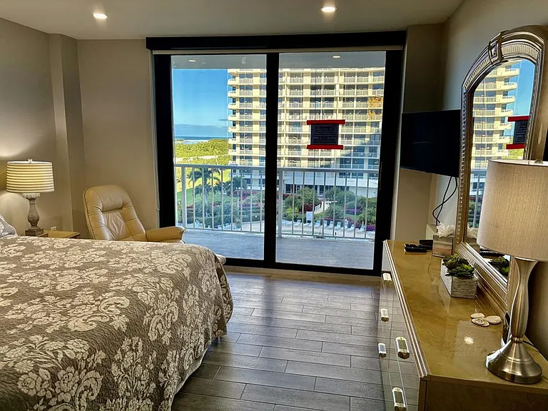 260 Seaview Ct #508 — Photo 9