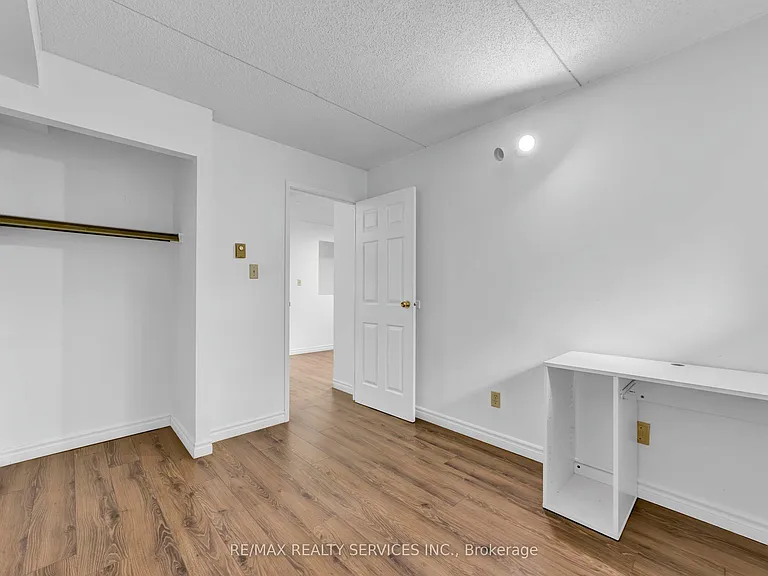 30 Hickory St E #103 — Photo 22