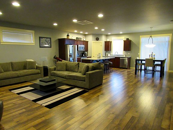 2nd image of 10708 NE 109th Ave