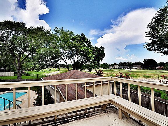 Extensive views of the golf course are seen from every direction!