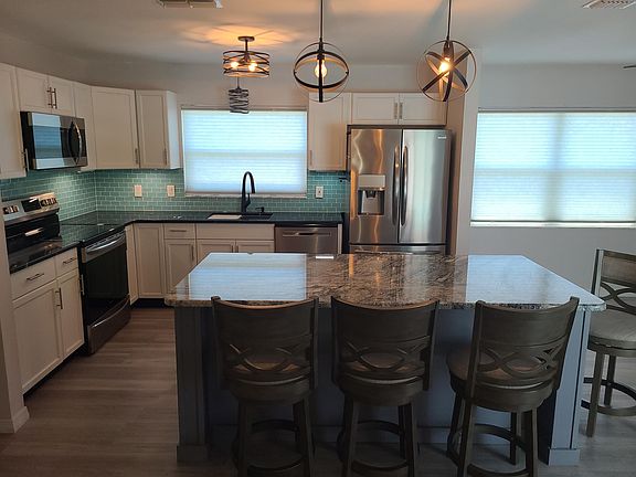 4th image of 8503 Redfield Dr