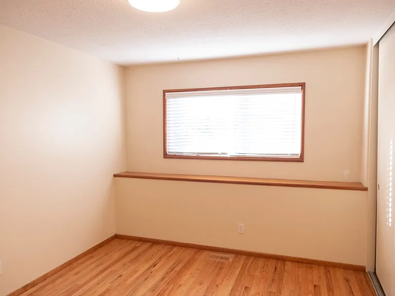 9054 SW 38th Ave — Photo 8