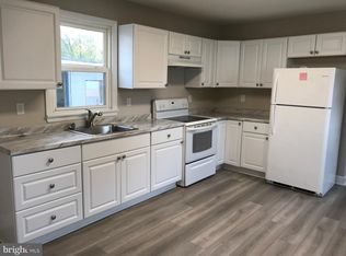 806 High St, Burlington, NJ 08016