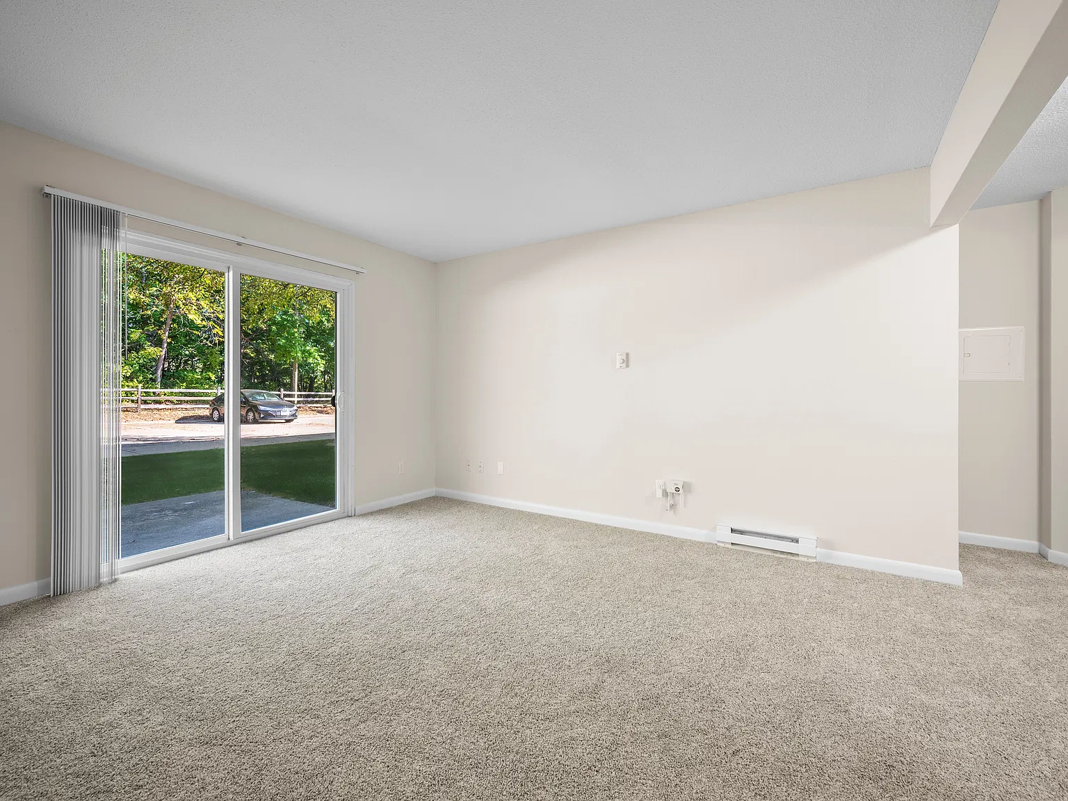 Timberlane Apartments — Photo 2