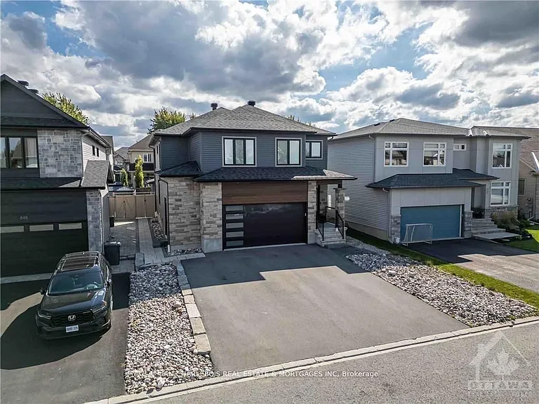 846 Rockson Cres #C — Photo 29