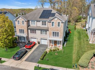 207 Ronald Ct, Manalapan, NJ 07726