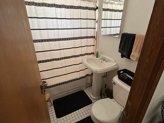 4th image of 4204 N Olsen Ave #1