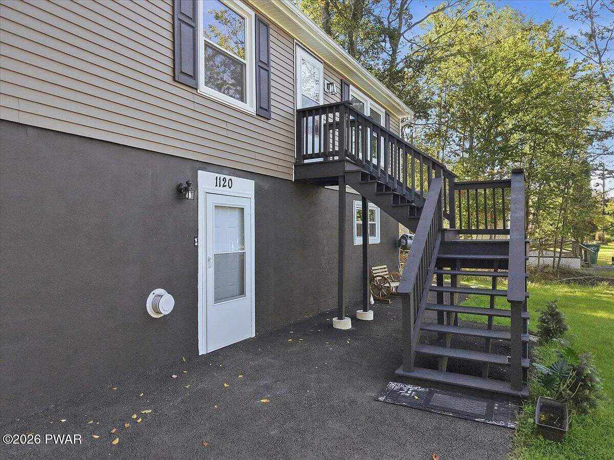 4 bed, 2112 sqft, $2,450 — Photo 3