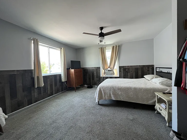 2105 Military Rd — Photo 8