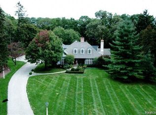 4875 Charing Cross Rd, Bloomfield Hills, MI 48304
